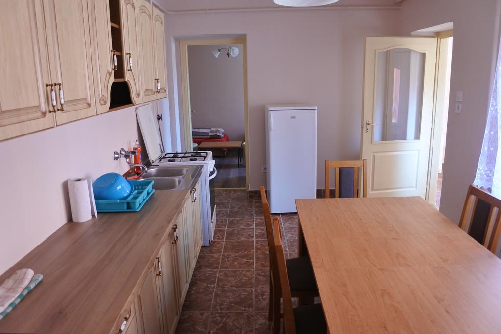 Kisasszony Apartman Eger Exterior foto