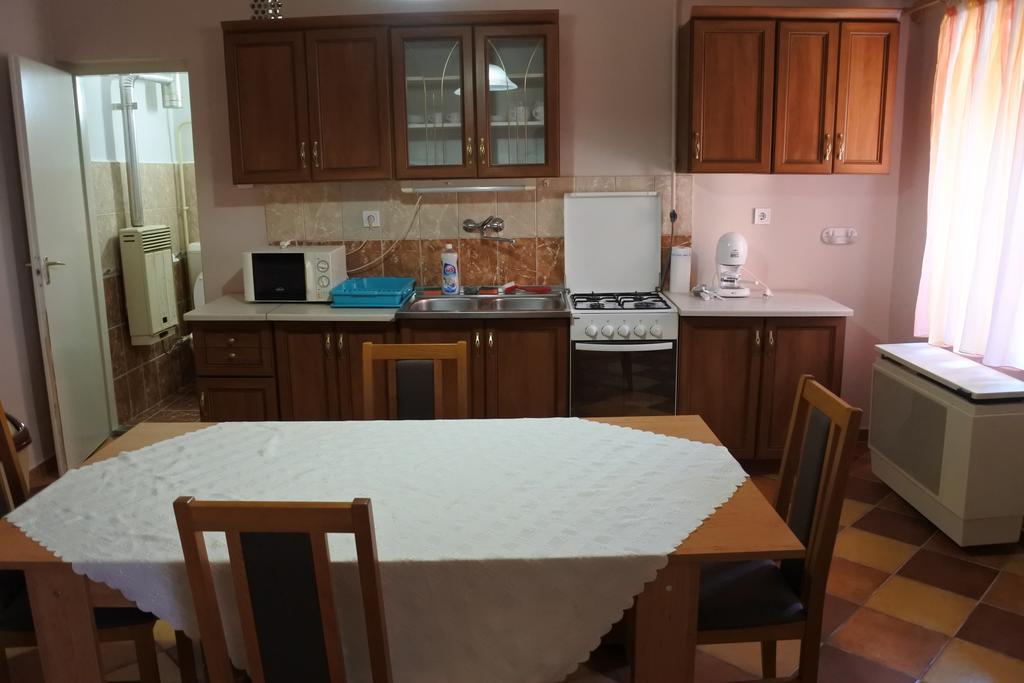 Kisasszony Apartman Eger Exterior foto