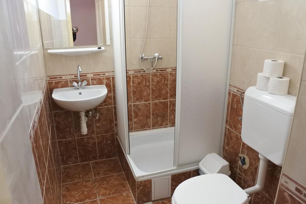 Kisasszony Apartman Eger Exterior foto