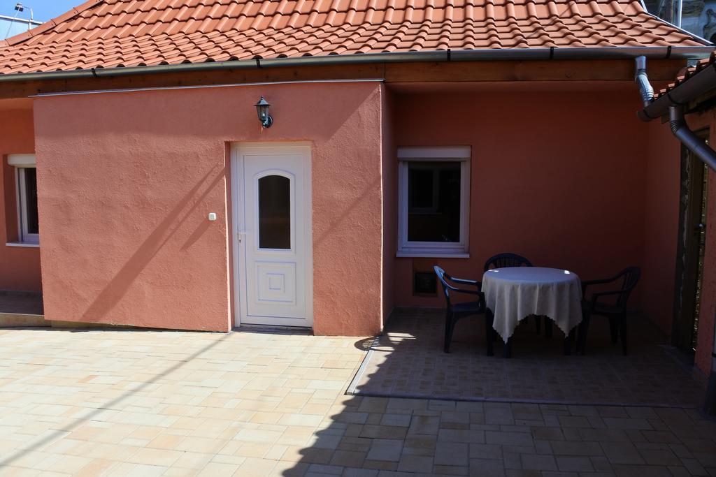 Kisasszony Apartman Eger Exterior foto