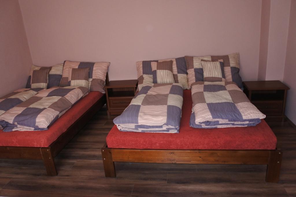 Kisasszony Apartman Eger Exterior foto