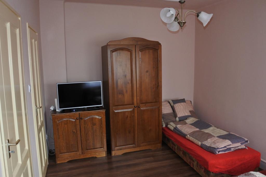 Kisasszony Apartman Eger Exterior foto