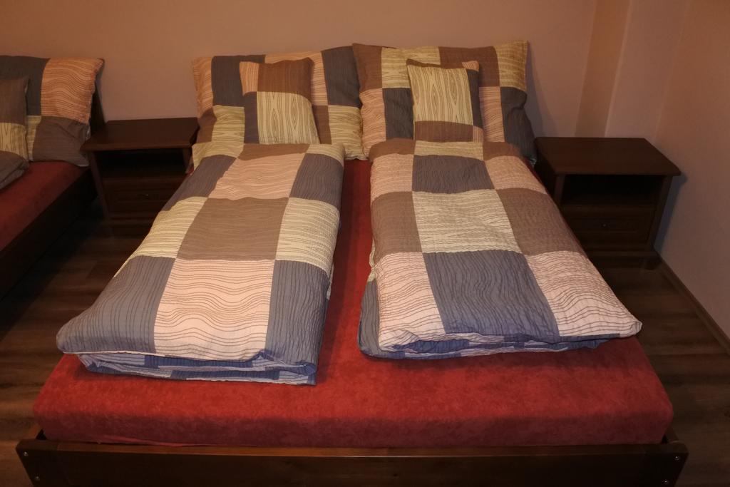 Kisasszony Apartman Eger Exterior foto